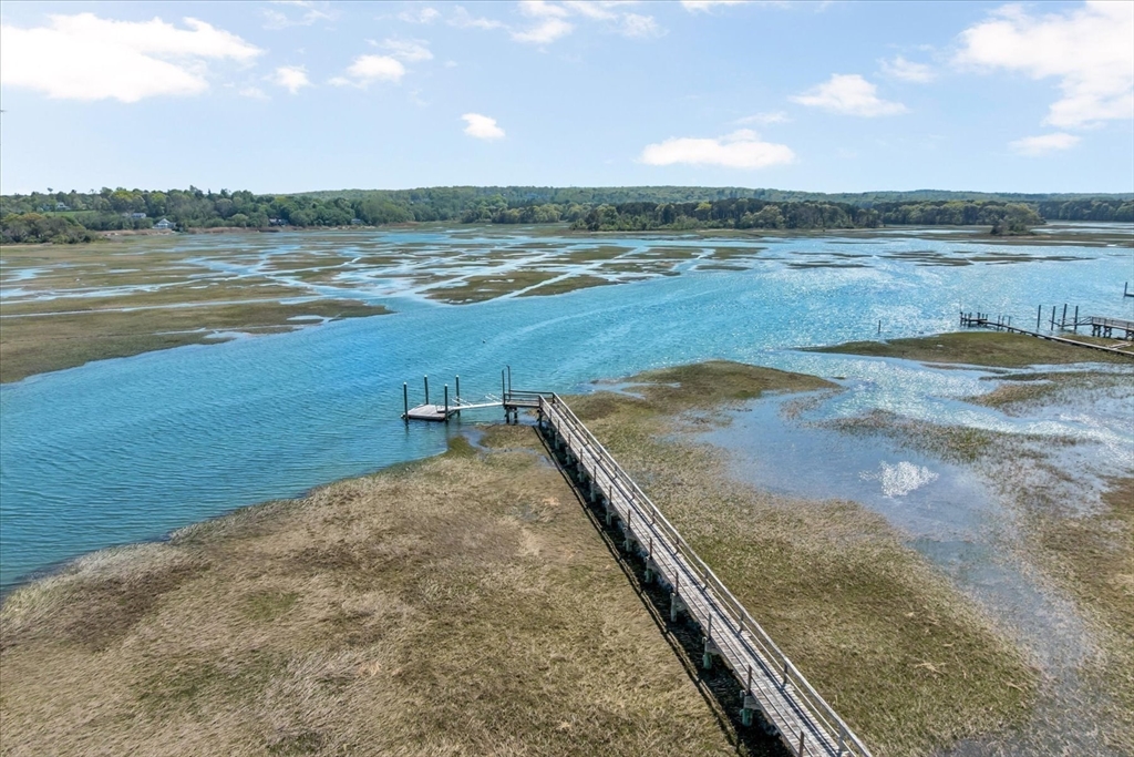 90 Salt Marsh Rd