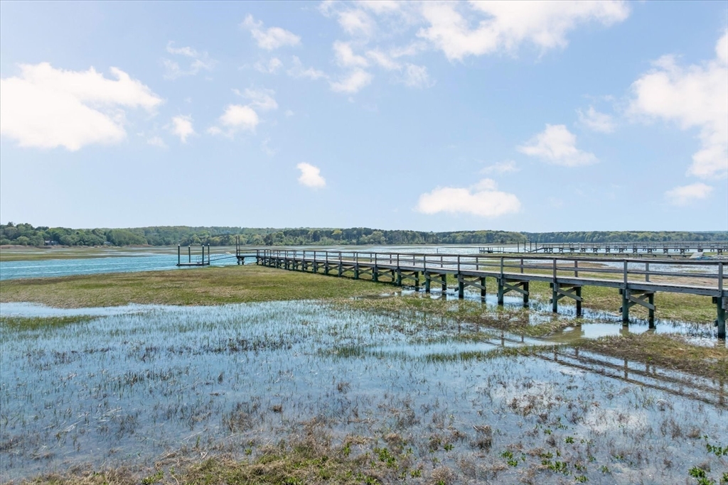 90 Salt Marsh Rd