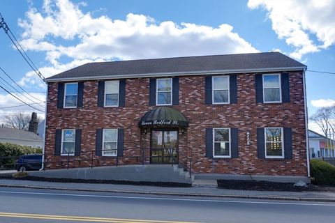 Photo of 11 Bedford Street #5, Burlington, MA 01803 (MLS # 73492350)