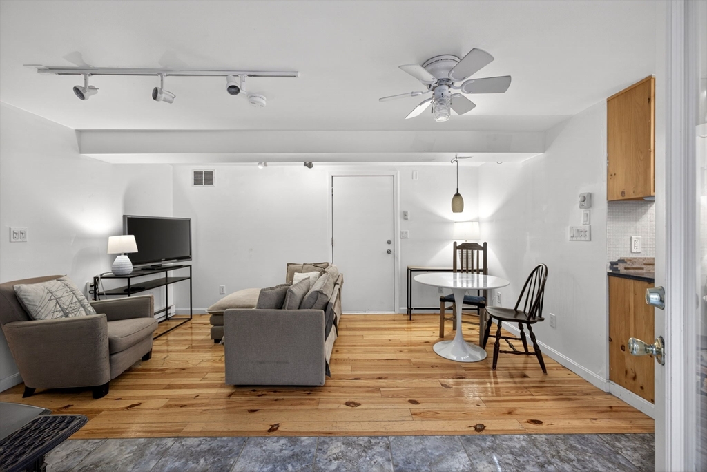 233 Bradford Street Unit 10