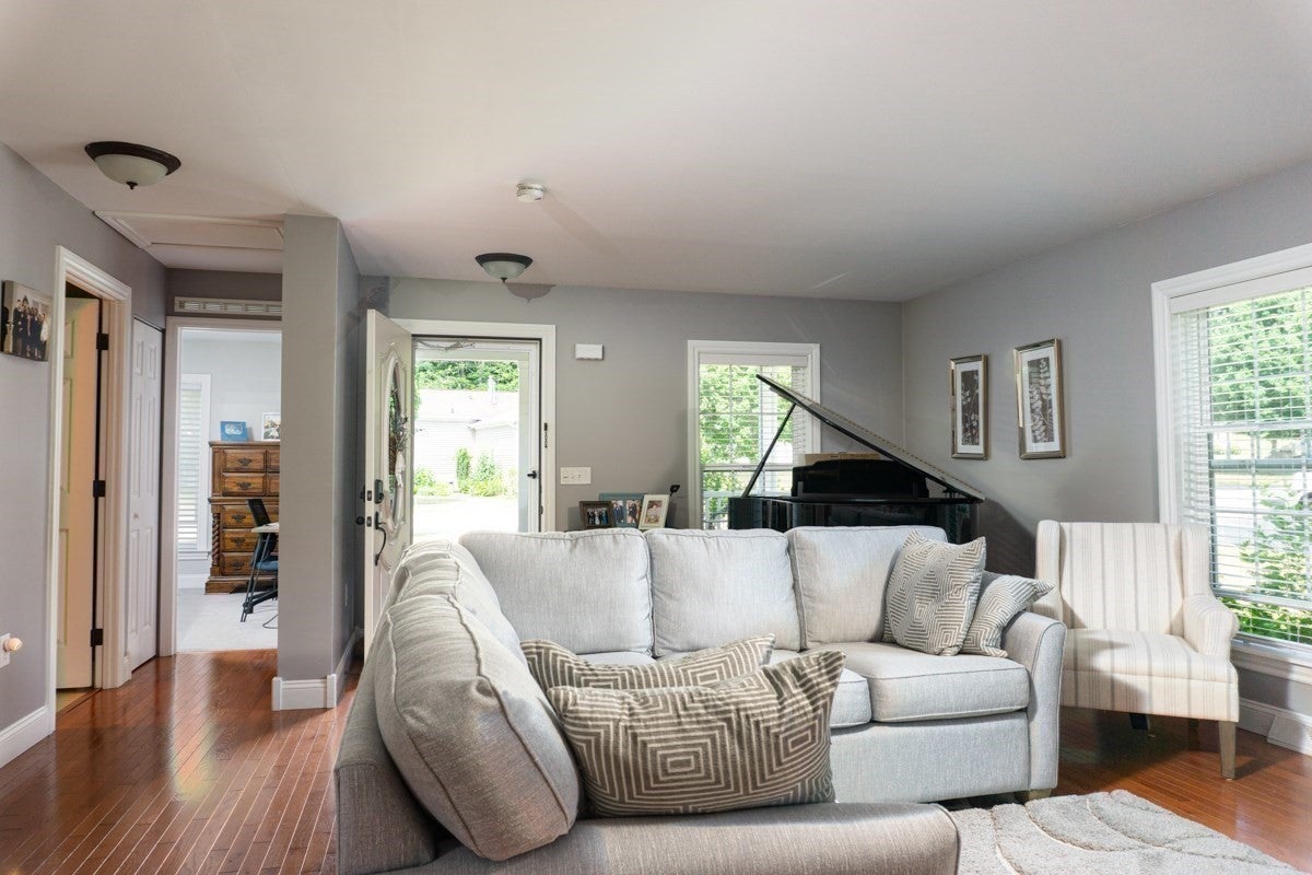 4 Leslie Court