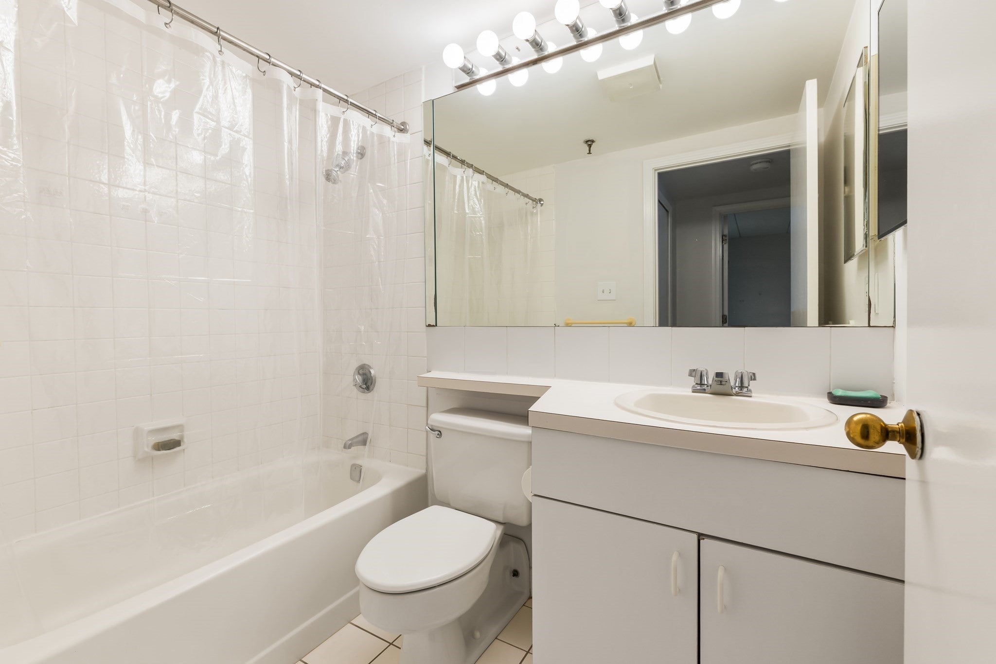 1933 Commonwealth Avenue #212, Boston, MA, 1933 Commonwealth Avenue #212, Boston, MA Photo #16