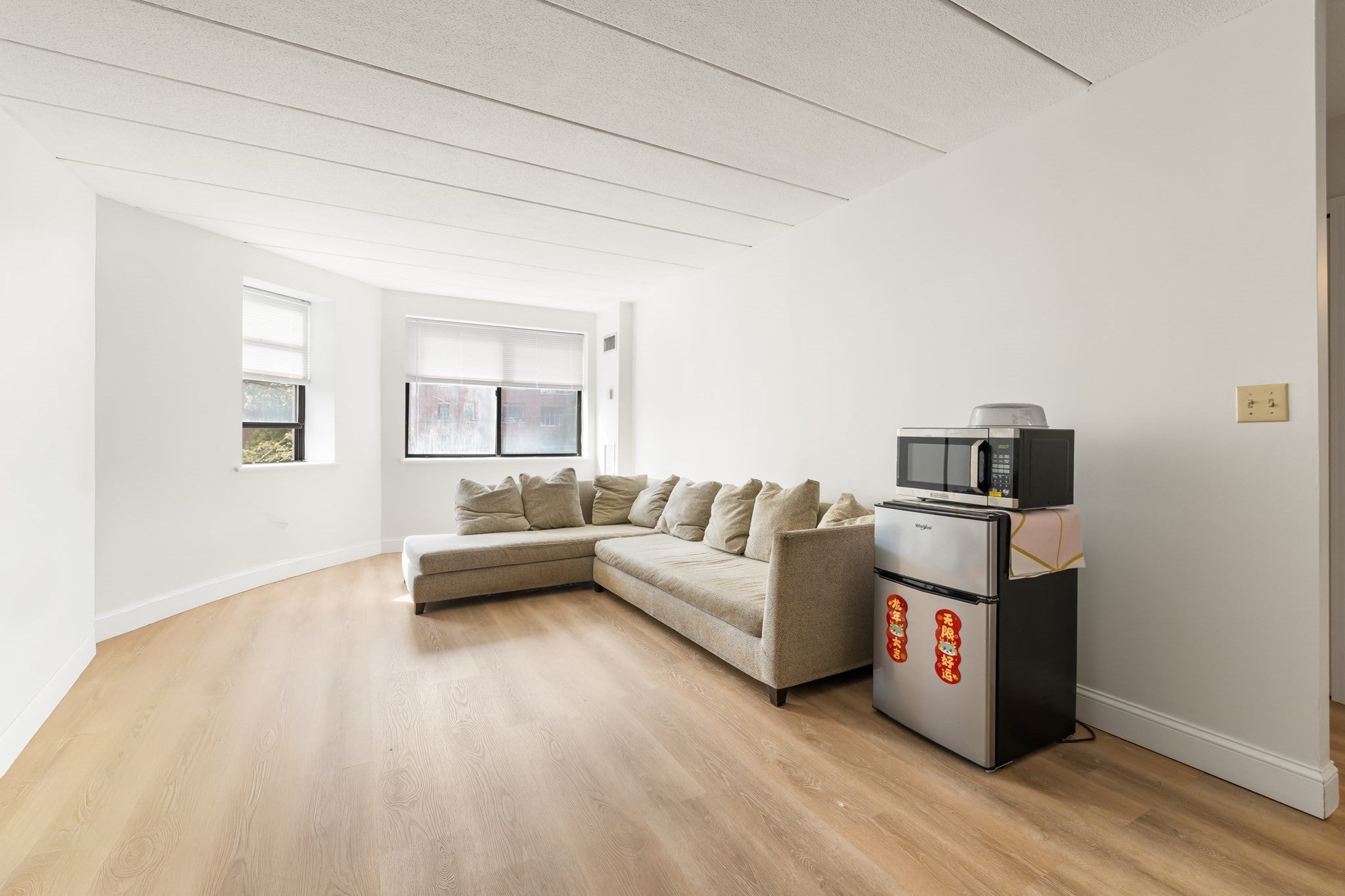 1933 Commonwealth Avenue #212, Boston, MA, 1933 Commonwealth Avenue #212, Boston, MA Photo #6