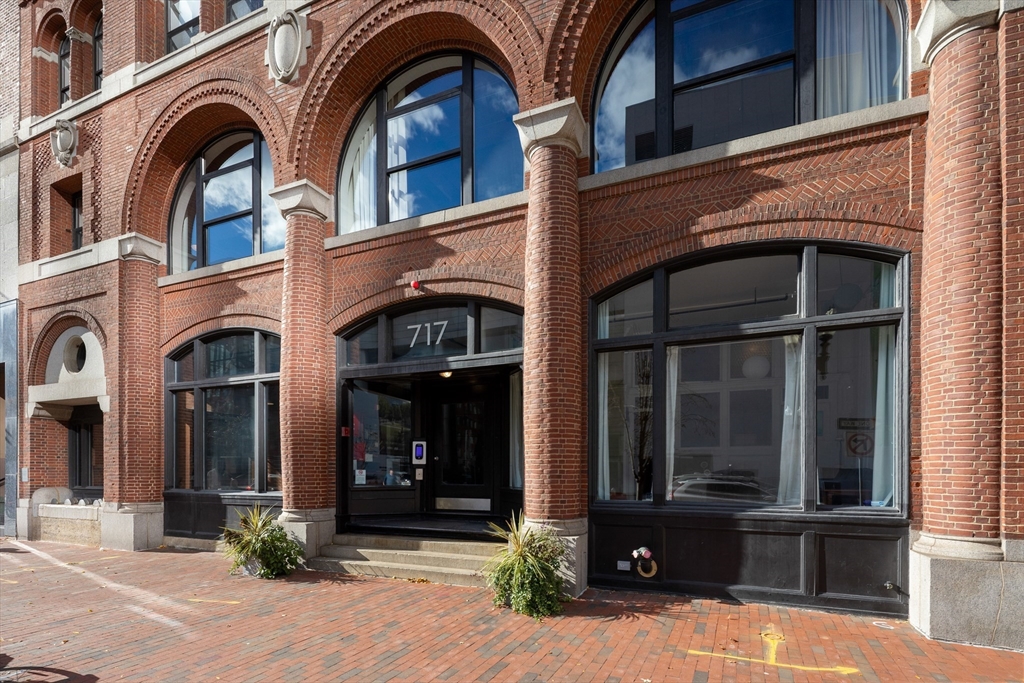 717 Atlantic Ave. 1-B