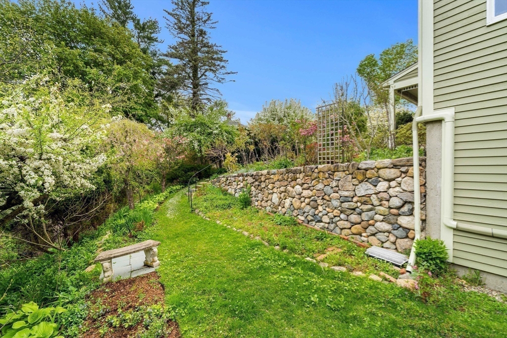 16 Oxford St, Lexington, MA Photo #35