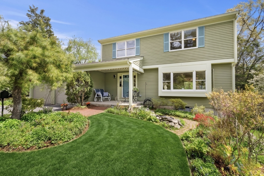 16 Oxford St, Lexington, MA Photo #2