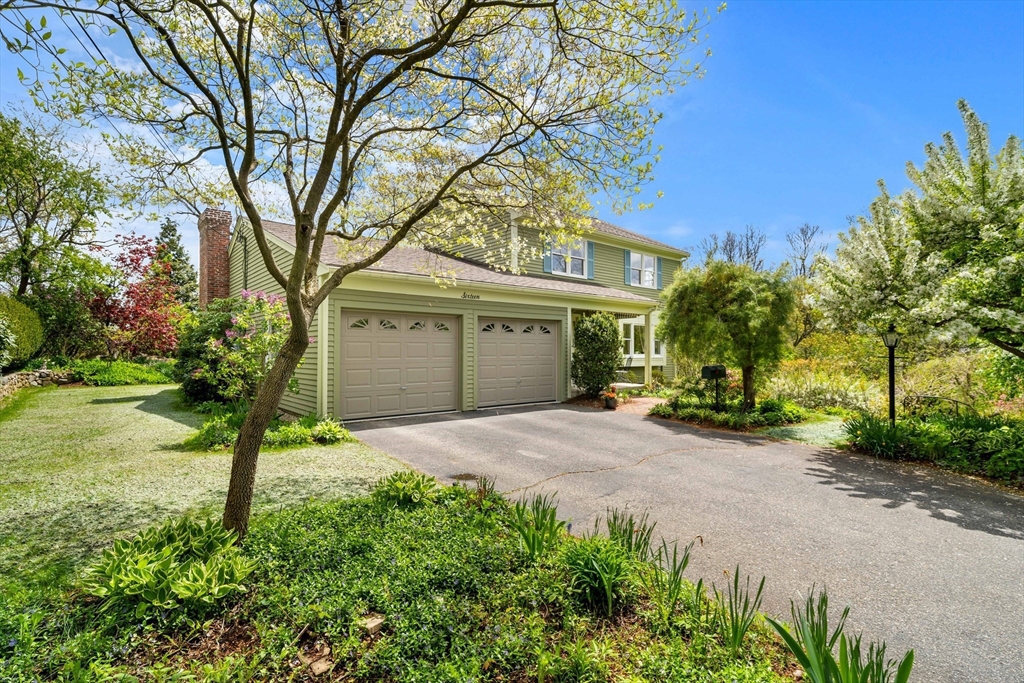 Photo of 16 Oxford St, Lexington, MA