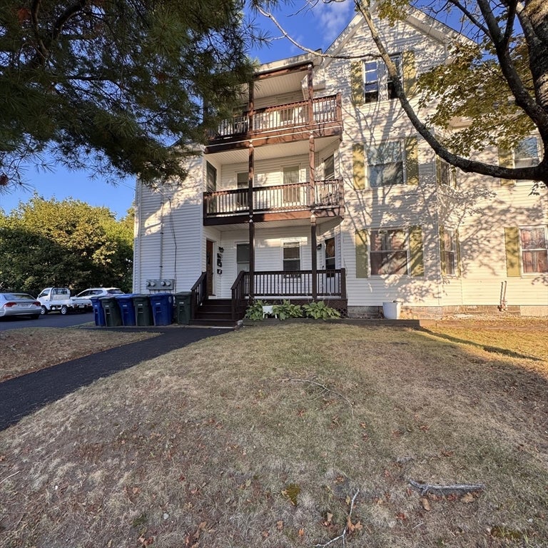 Photo of 238 Water St, Leominster, MA