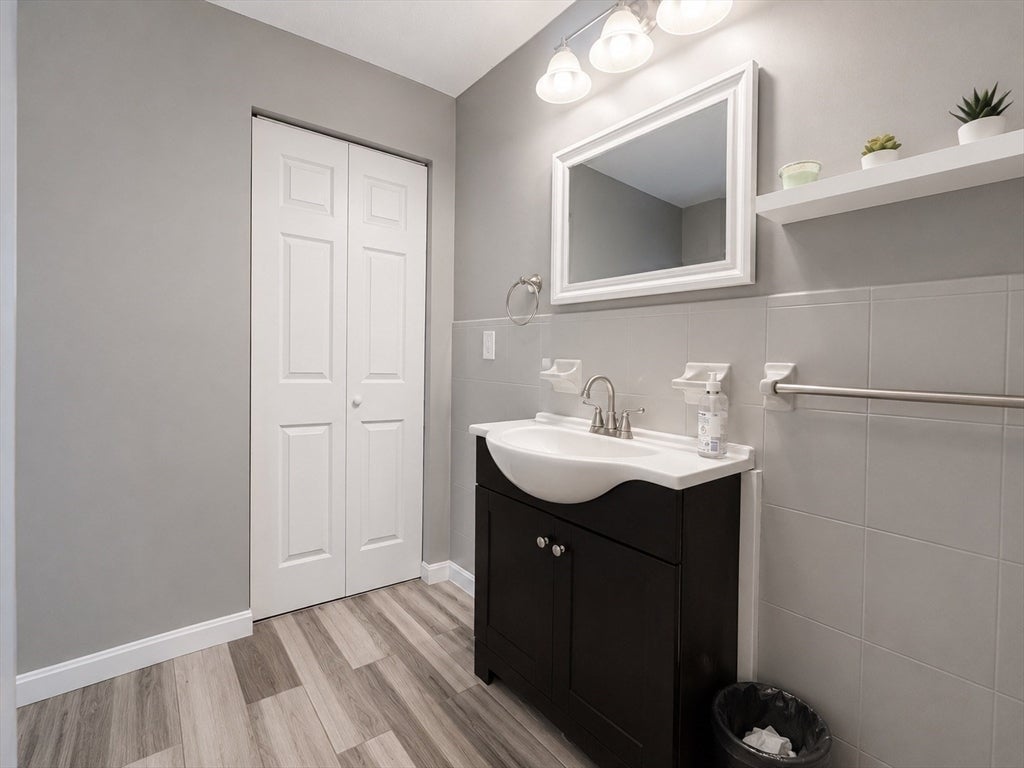 14 Newbury St, Revere, MA, 14 Newbury St, Revere, MA Photo #12