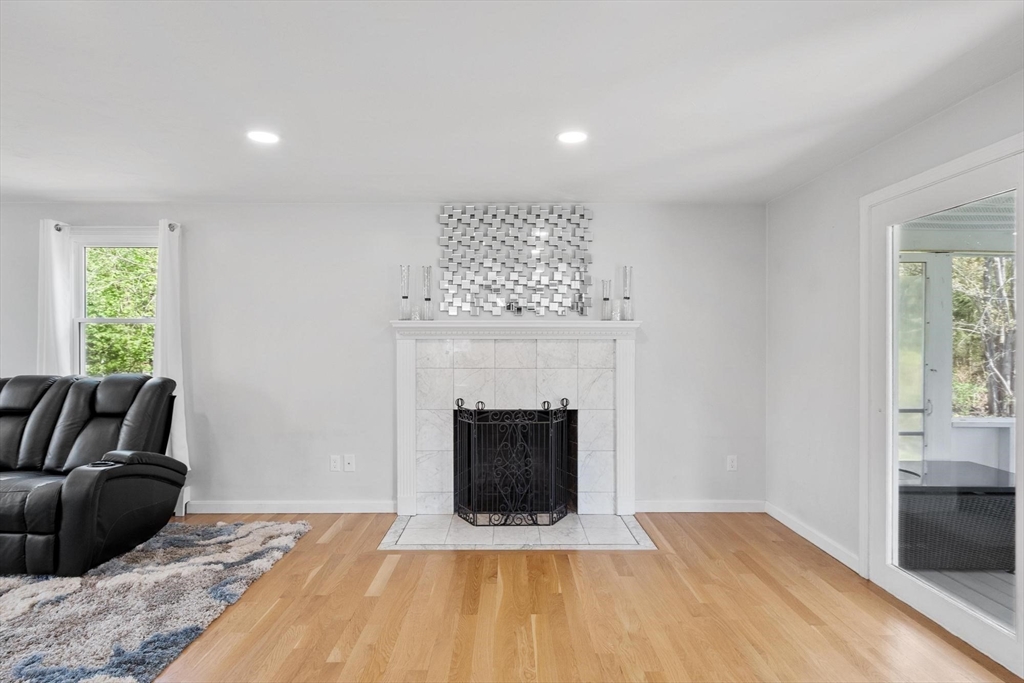 4 Ashton Ln, Sterling, MA Photo #11