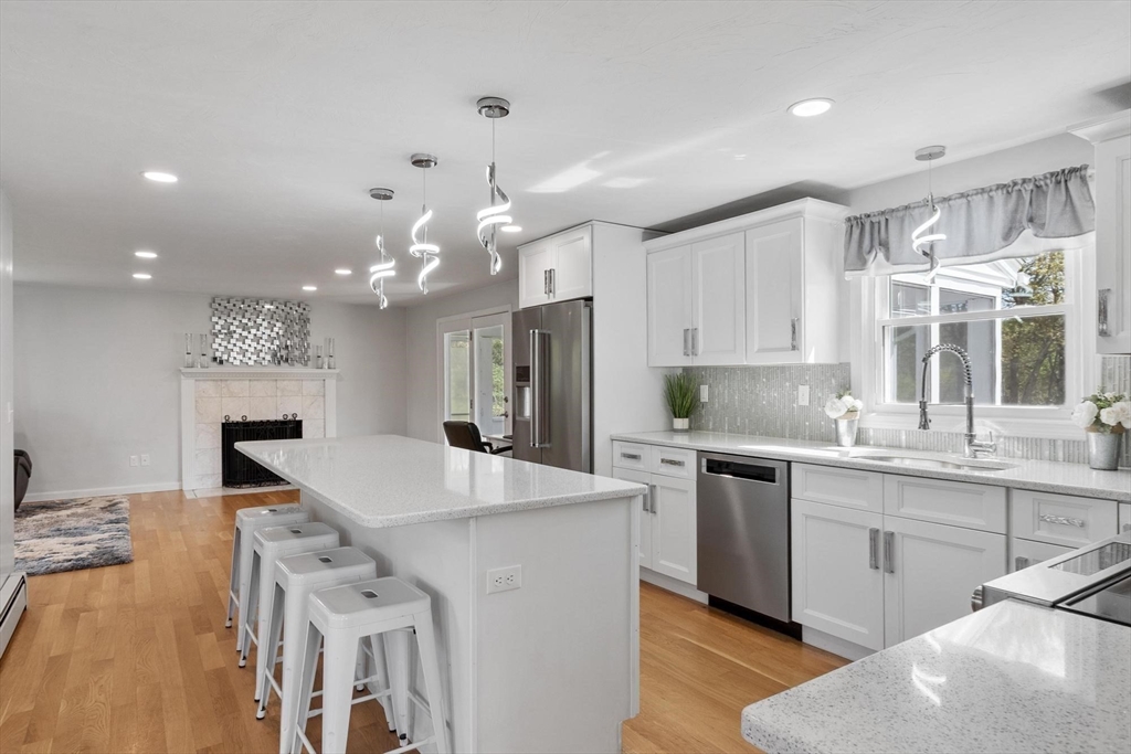 4 Ashton Ln, Sterling, MA Photo #8