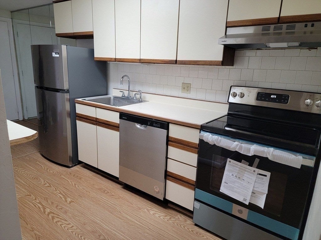 226 Swanson Rd 624