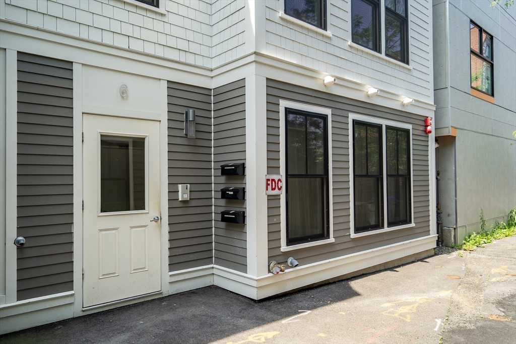 6 Coppersmith Way 1
