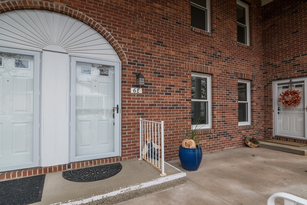 6 Castle Hill Road E