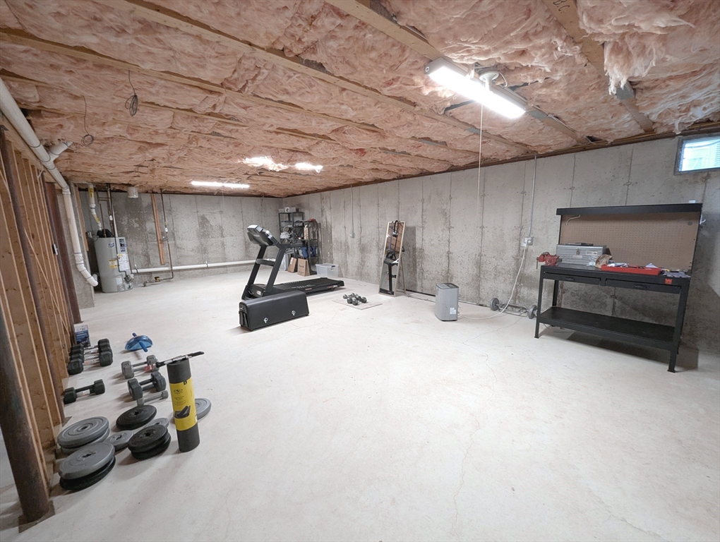 Franklin, Massachusetts 02038, United States, 3 Bedrooms Bedrooms, ,3 BathroomsBathrooms,Residential,Pending,81408