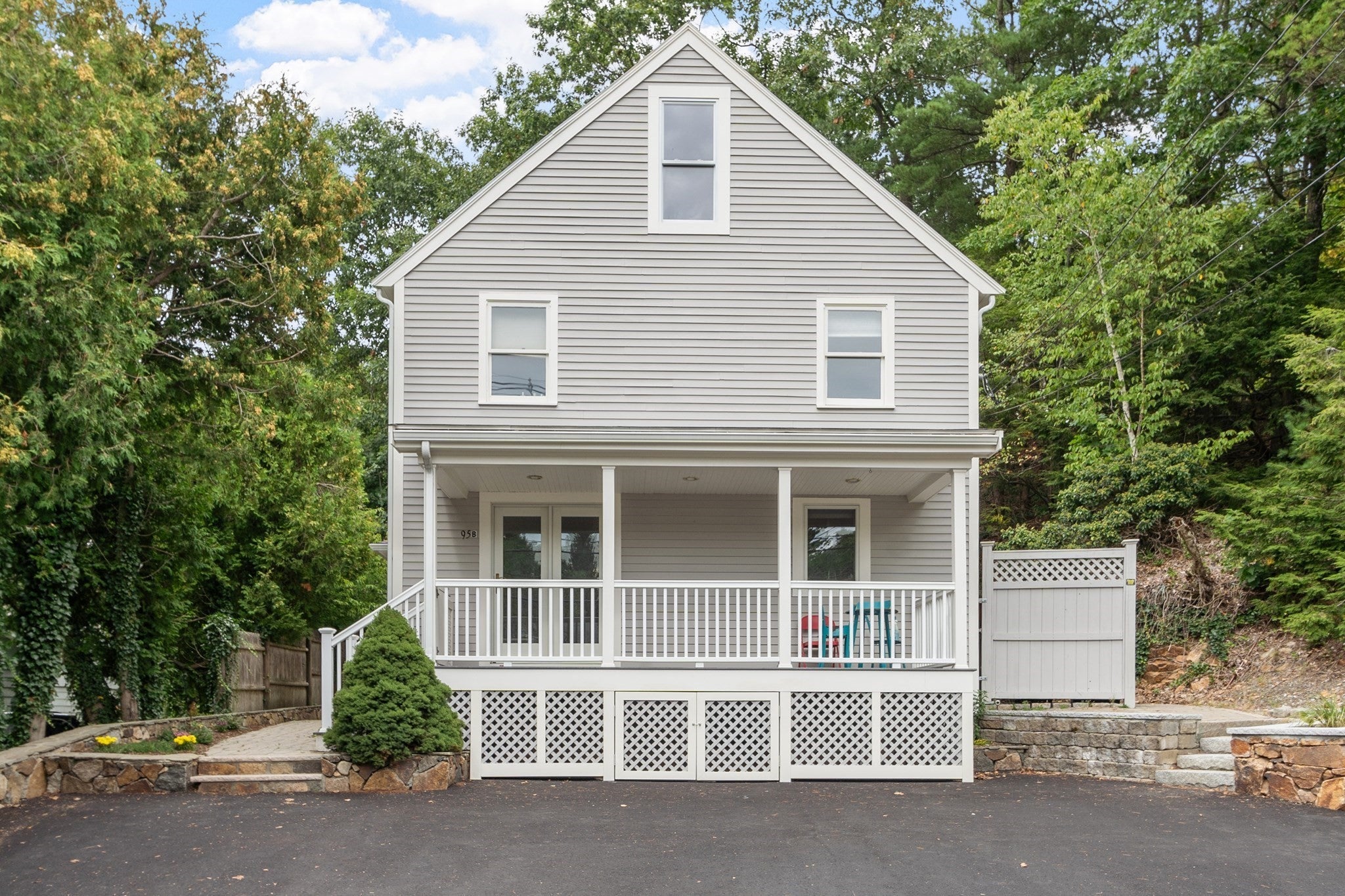 Photo of 95 Pine St, Manchester, MA