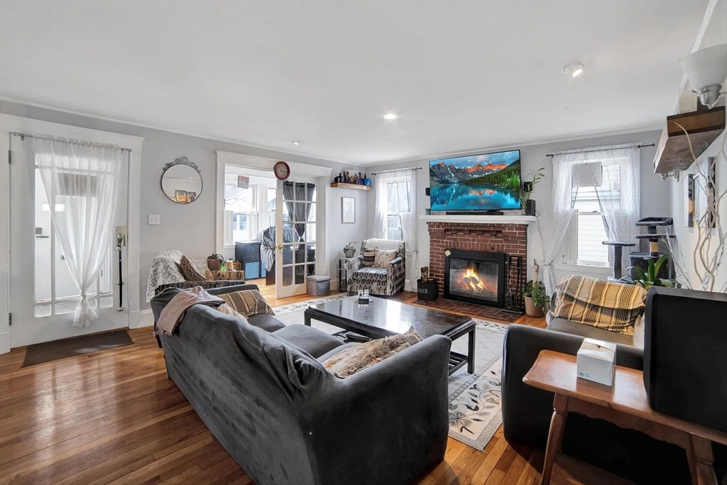 Click for 276 Atlantic ST #1, Quincy, MA slideshow Click for 276 Atlantic ST #1, Quincy, MA slideshow