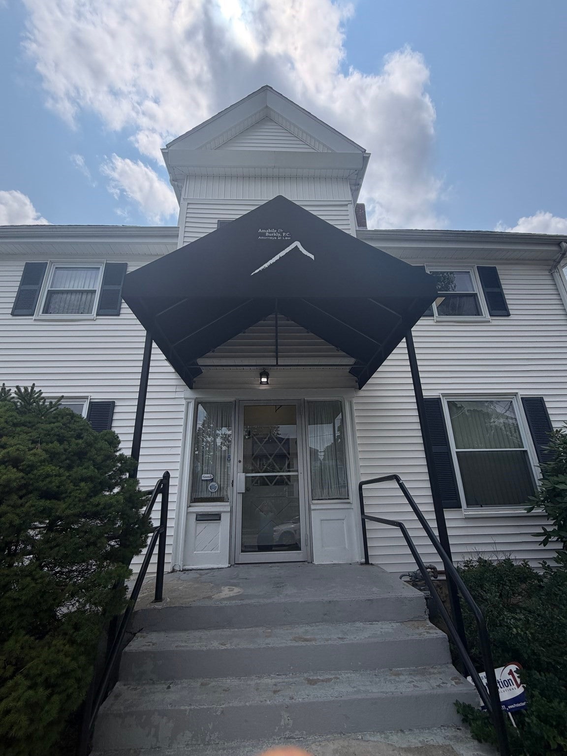 380 Pleasant St