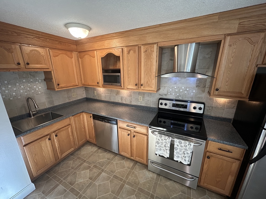21 Chapel Hill Dr 3