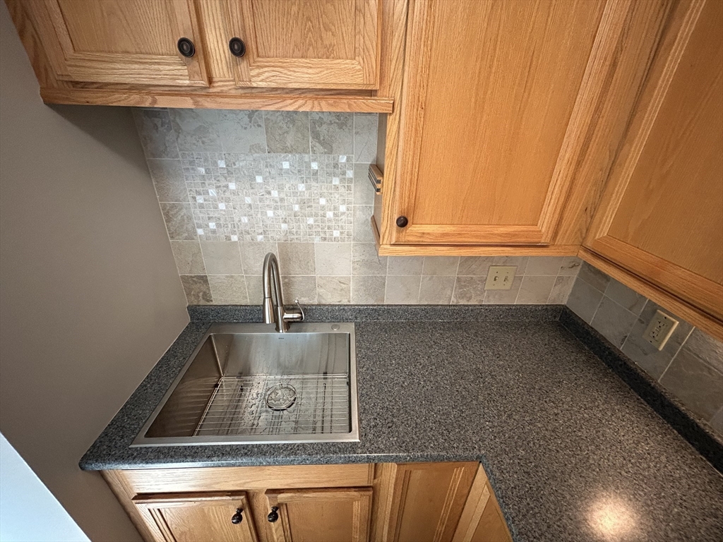21 Chapel Hill Dr 3