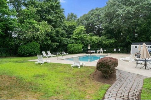 21 Chapel Hill Dr 3 Plymouth MA 02360