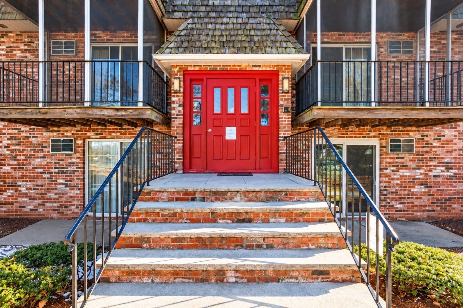 137 Pine St #2, Lowell, MA, 137 Pine St #2, Lowell, MA Photo #4
