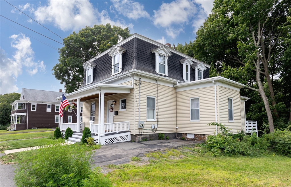 390 Commercial St