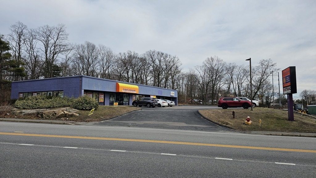 380 E Main St
