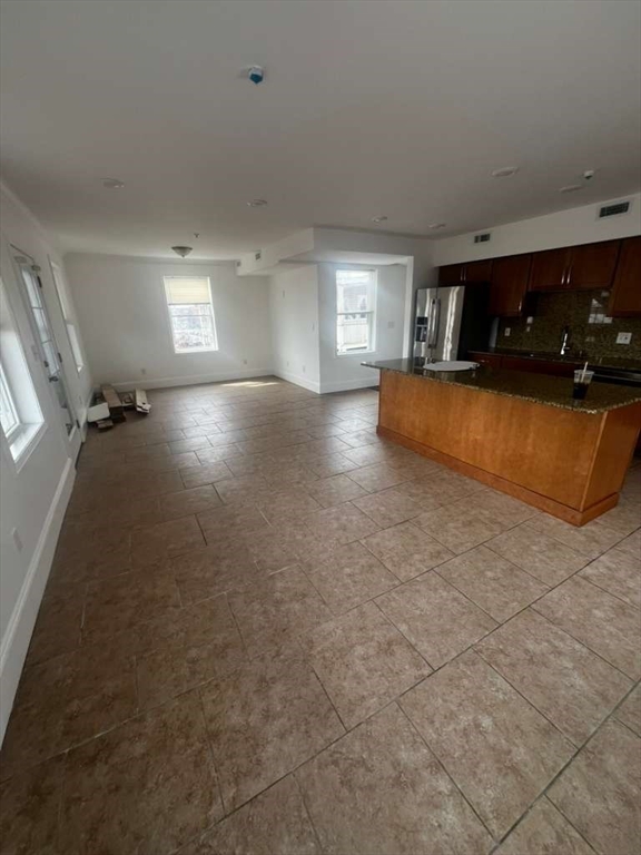 375 Crescent Ave 2