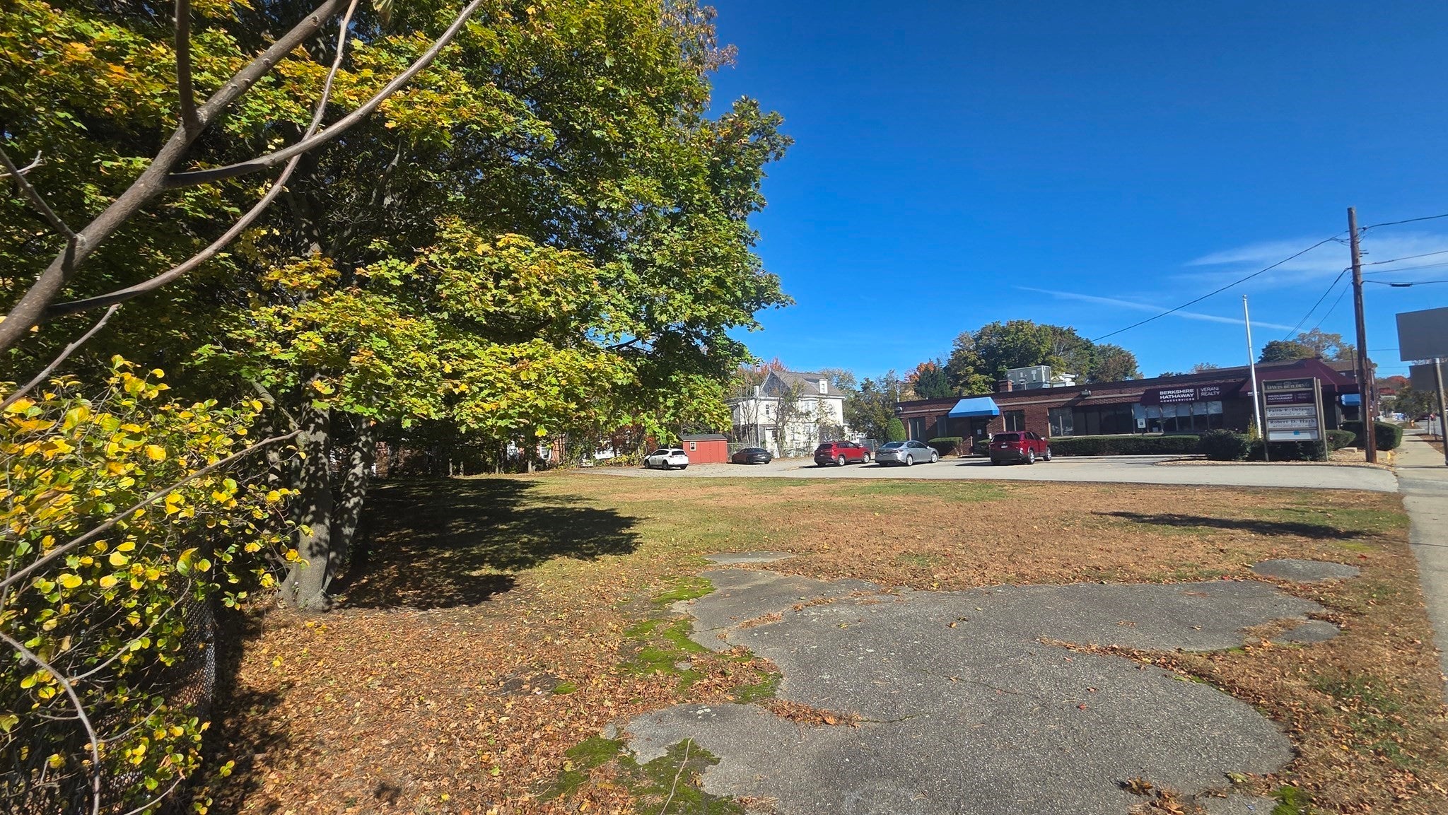 22 Kenoza Ave