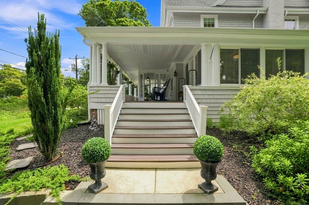 65 Warren Ave