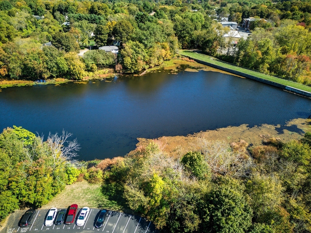 11 Hovey Pond Dr 11