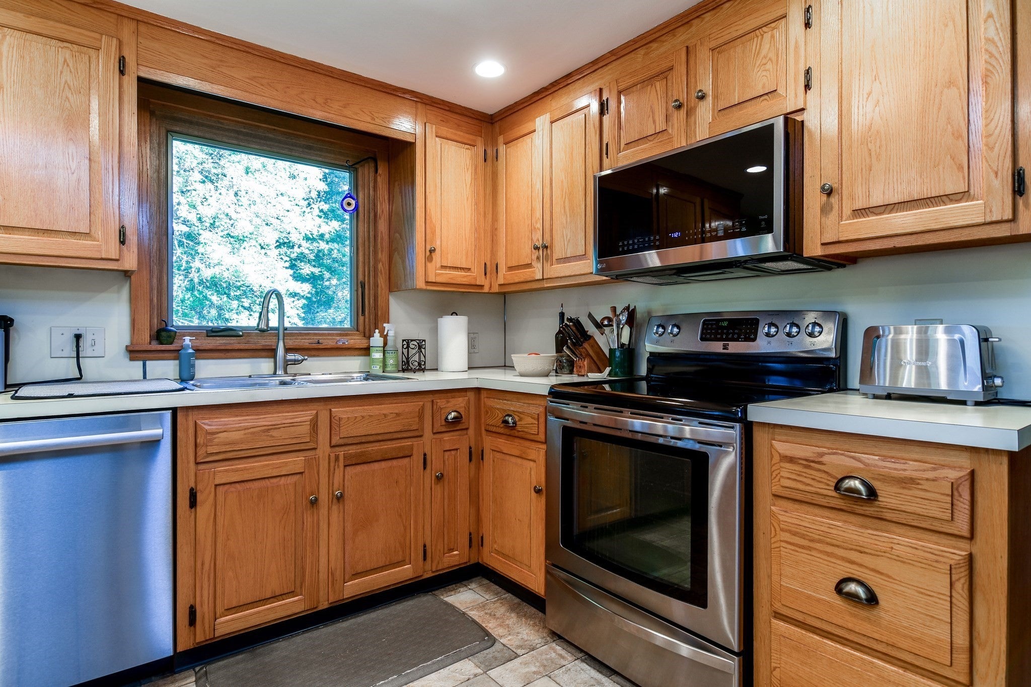 8 Digren Road, Natick, MA, 8 Digren Road, Natick, MA Photo #6