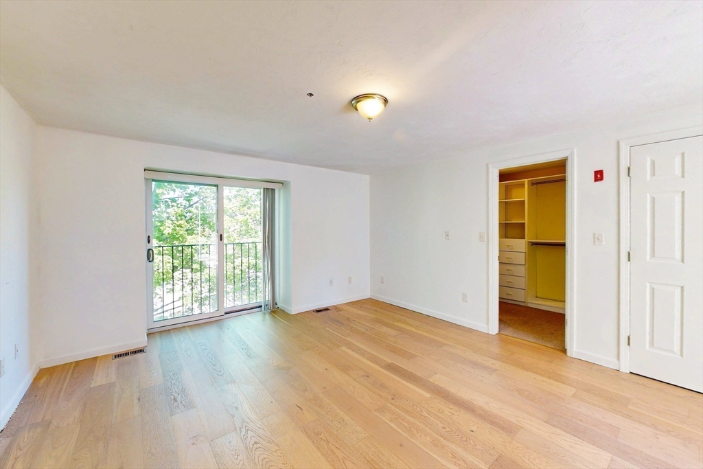110 Coolidge Hill Rd #4, Watertown, MA Photo #17