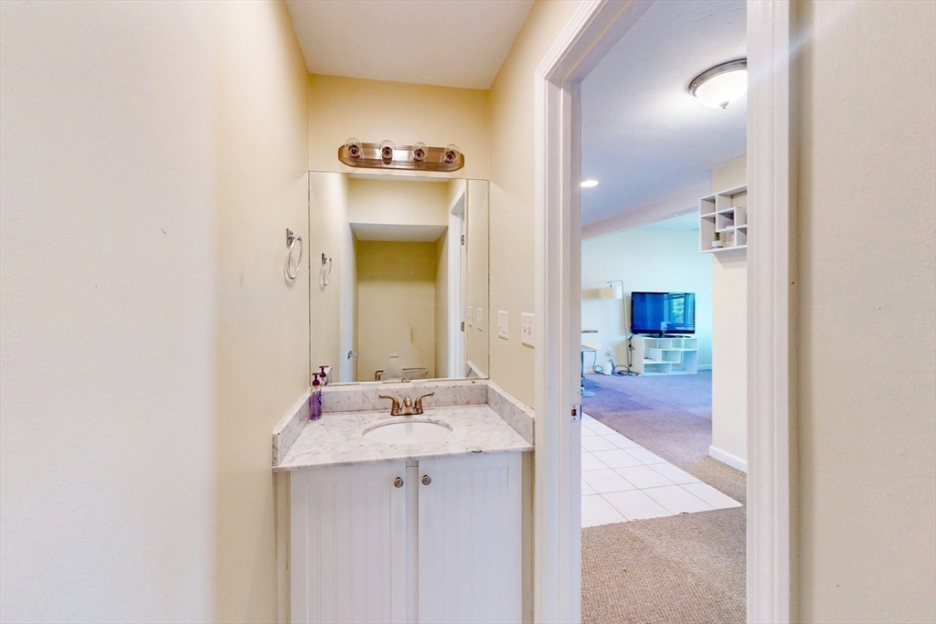 110 Coolidge Hill Rd #4, Watertown, MA Photo #7