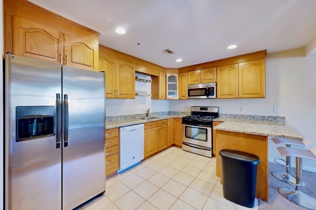 110 Coolidge Hill Rd #4, Watertown, MA Photo #2
