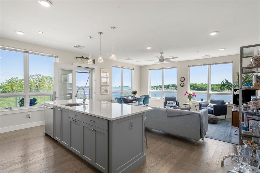 130 Broad Reach 303