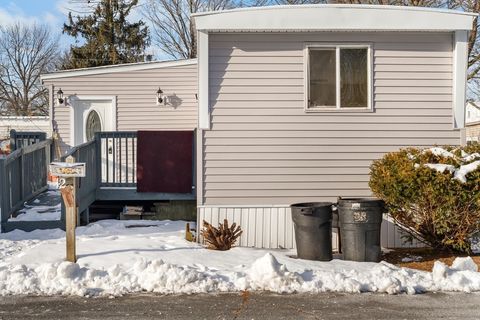 42 Pioneer Way Springfield MA 01119