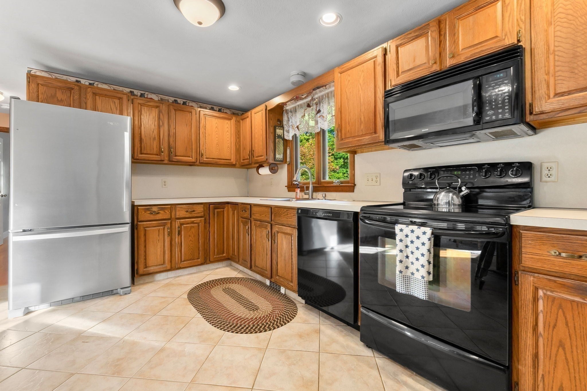 3 Anthony Ln, Danvers, MA, 3 Anthony Ln, Danvers, MA Photo #8