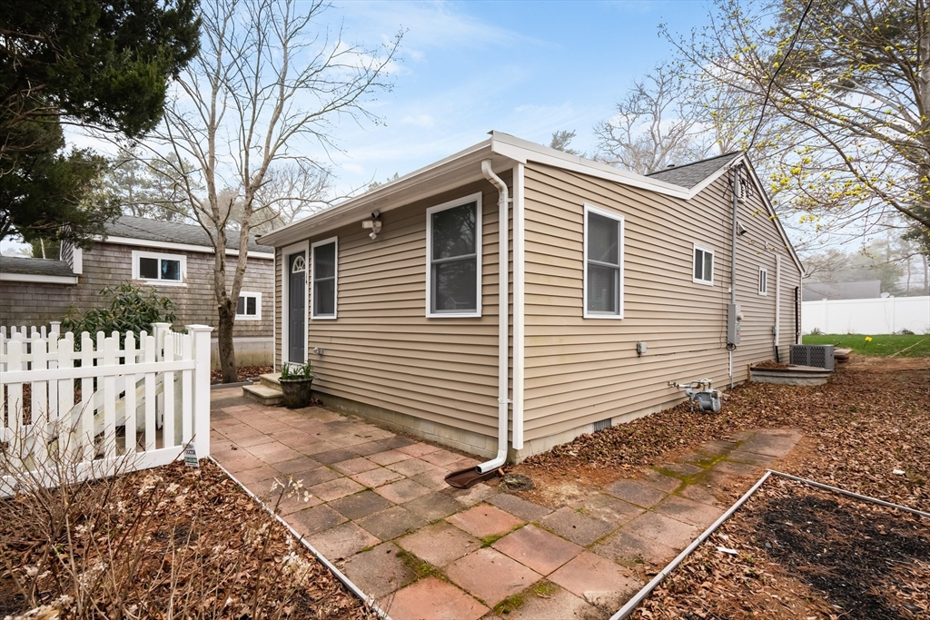 14 Buttonwood Lane