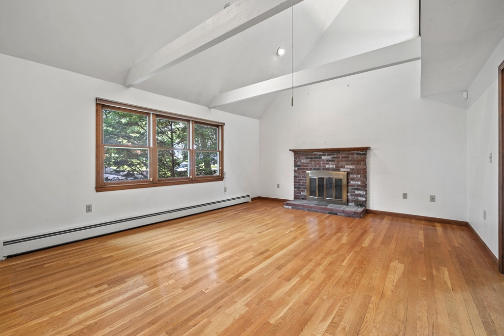 18 Bismark St