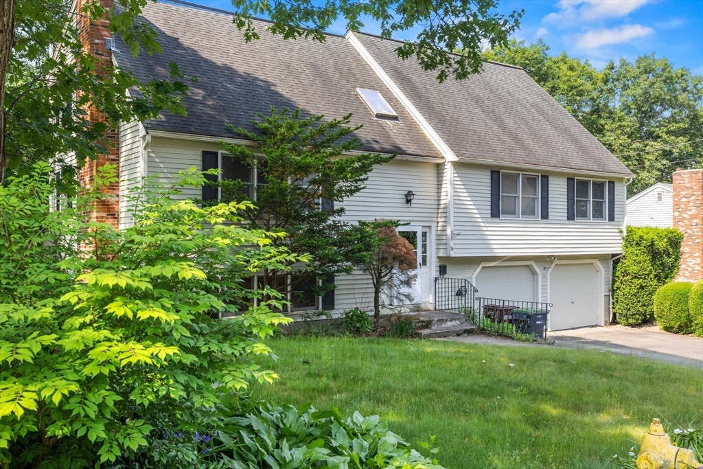 18 Bismark St