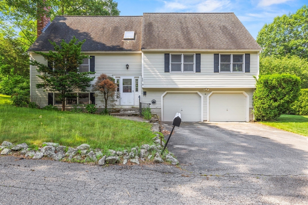 18 Bismark St