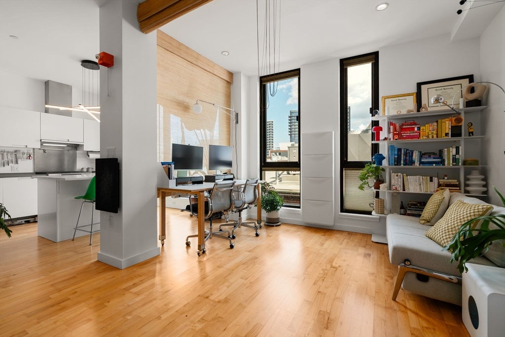 346 Congress Street 608