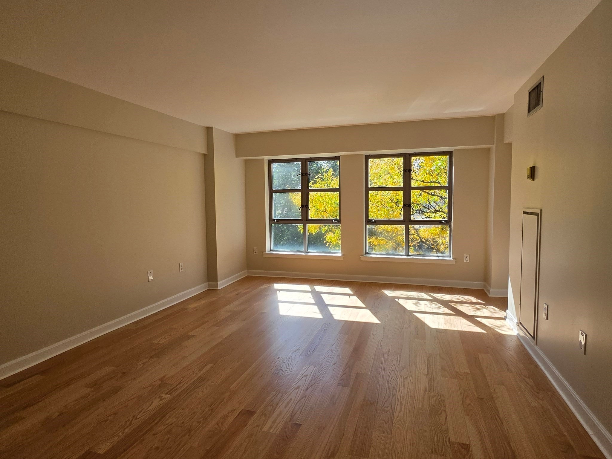 931 Massachusetts Ave 303