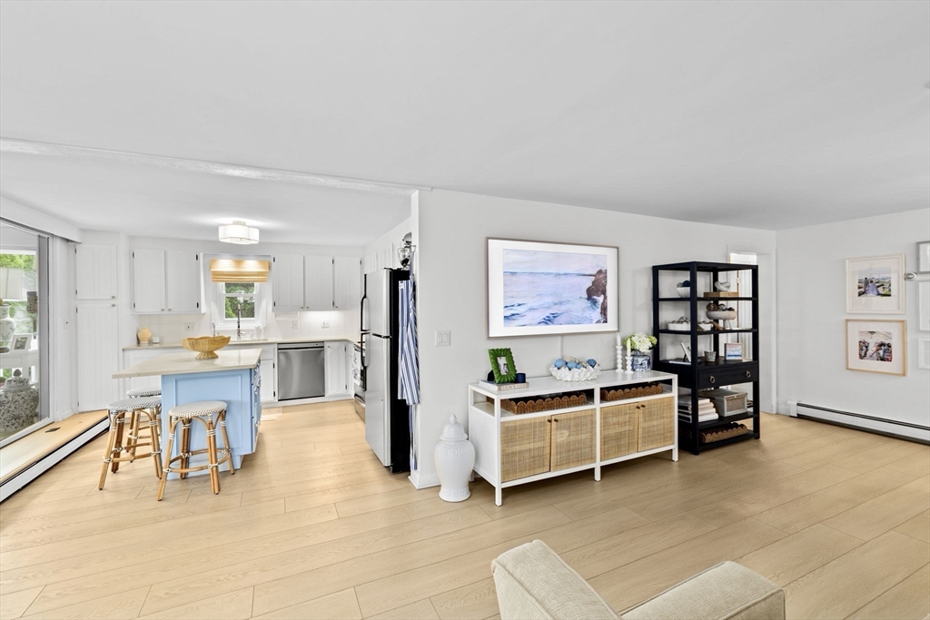 18 Pondview Ave 1