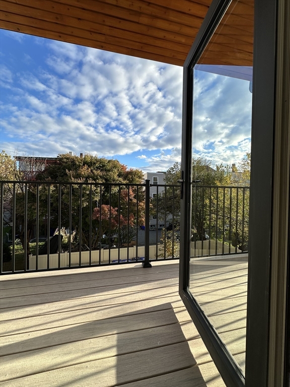 219 Saratoga Street 2