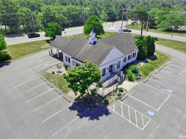 Photo 1 of 3 — 2 Barlow's Landing Rd, Bourne, MA 02559