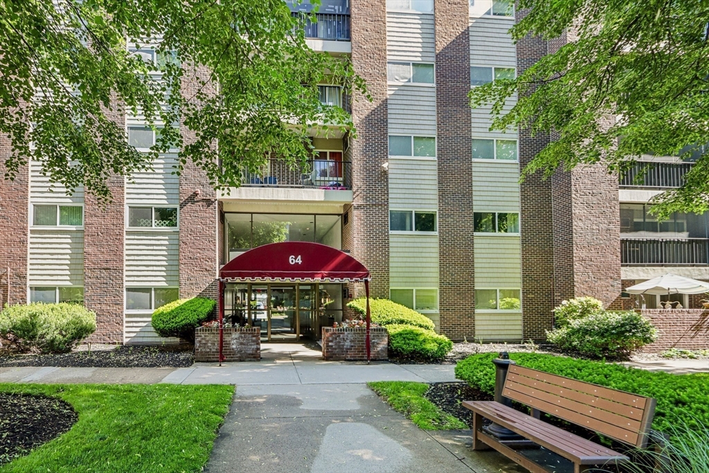 64 Main St 21B