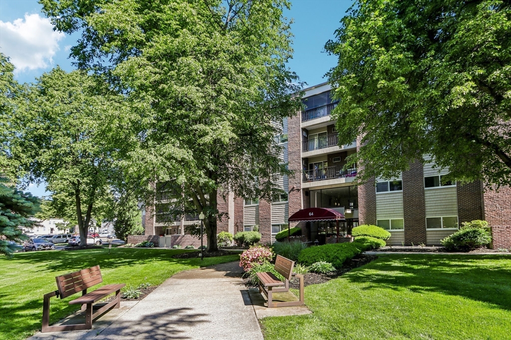 64 Main St 21B